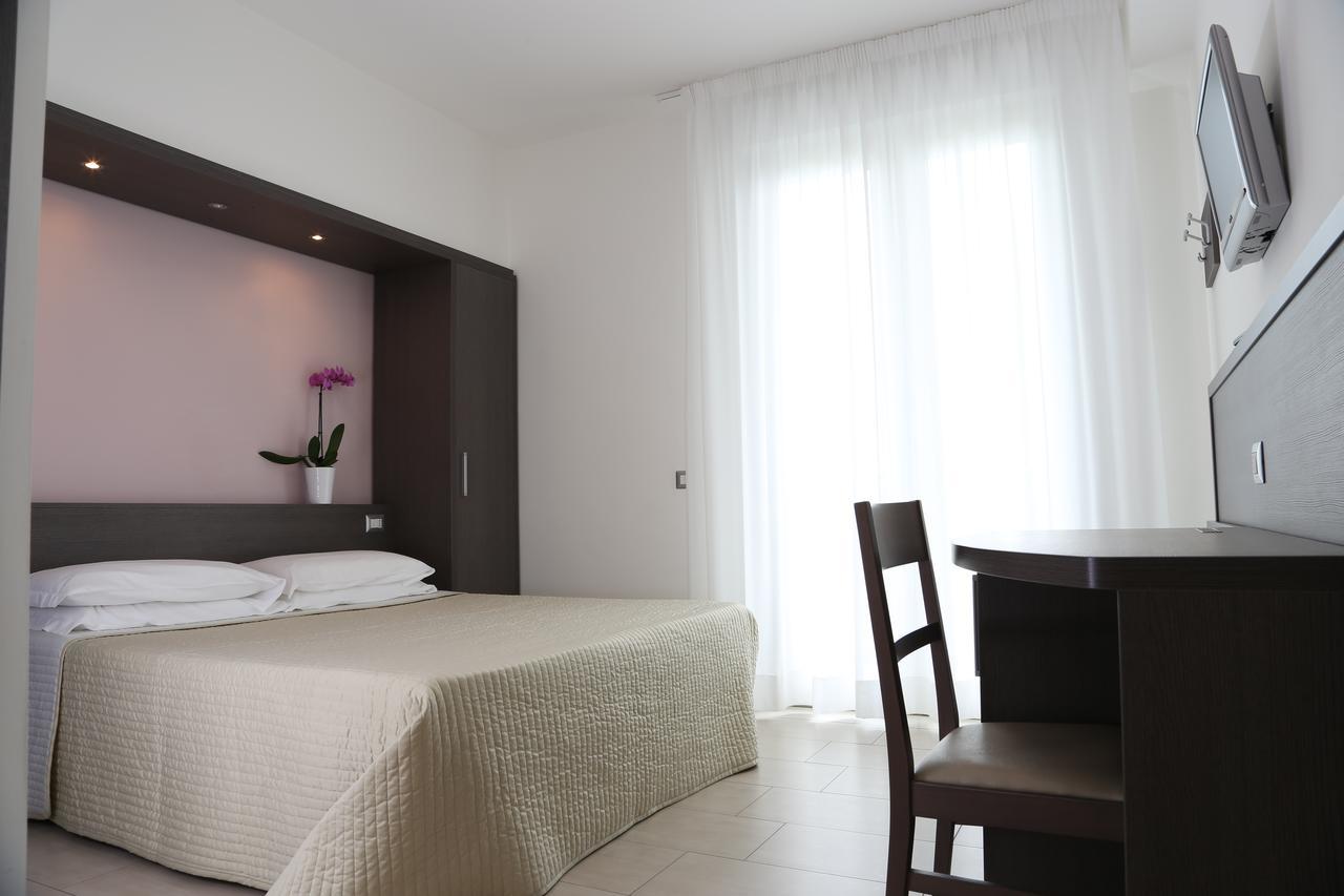 Hotel Beatrice Sirolo Esterno foto